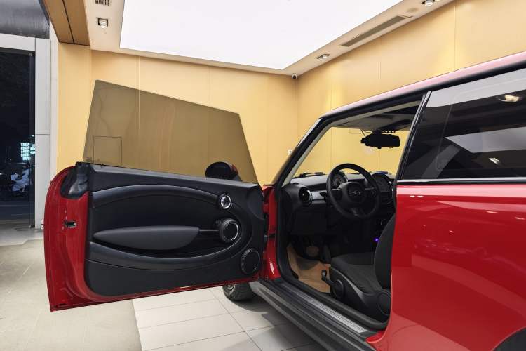 Used MINI 2013 1.6L ONE Limited Edition First Version Exterior 4