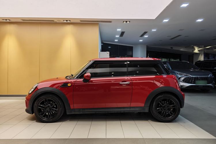 Used MINI 2013 1.6L ONE Limited Edition First Version Exterior 5