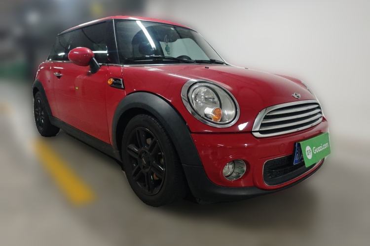 Used MINI 2013 1.6L ONE Limited Edition First Version Front Right 45 Deg