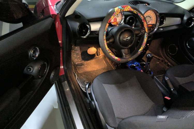 Used MINI 2013 1.6L ONE Limited Edition First Version Interior 3