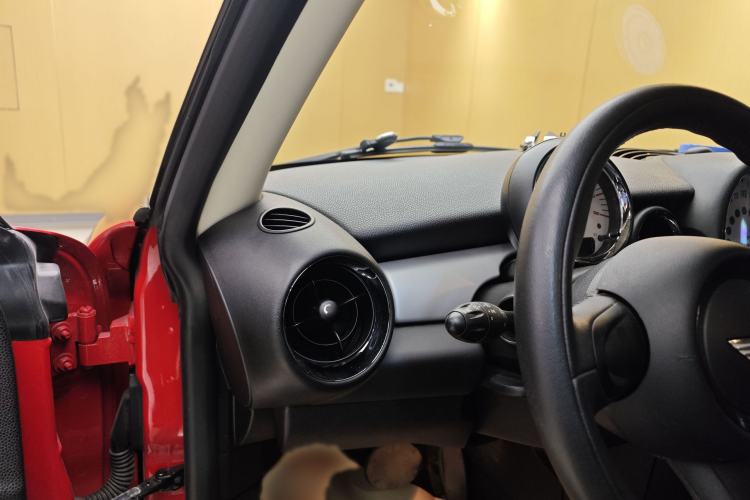 Used MINI 2013 1.6L ONE Limited Edition First Version Interior 9
