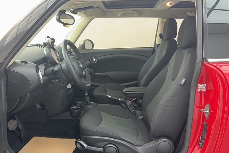 Used MINI 2013 1.6L ONE Limited Edition Third Version Left Front Seat