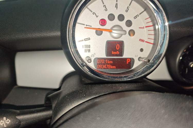Used MINI 2013 1.6L ONE Limited Edition First Version Odometer Close Up