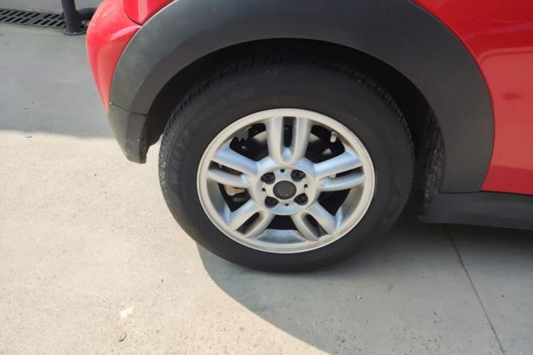 Used MINI 2013 1.6L ONE Limited Edition Second Version Right Rear Wheel Hub