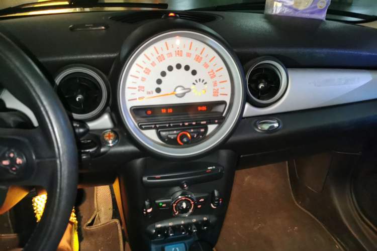 Used MINI 2013 1.6L ONE Limited Edition First Version Audio And AC Panel