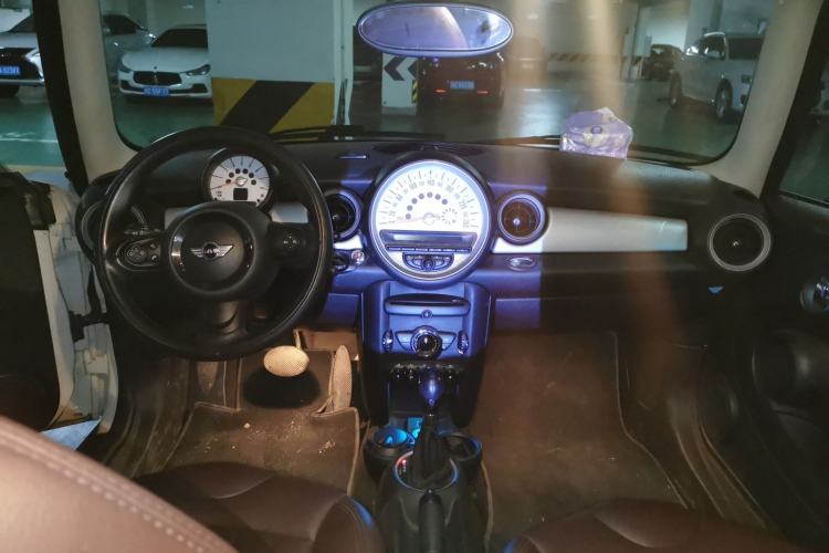 Used MINI 2013 1.6L ONE Limited Edition First Version Center Console