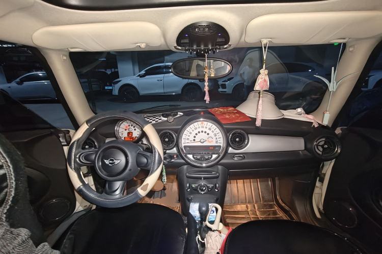 Used MINI 2013 1.6L ONE Limited Edition First Version Center Console