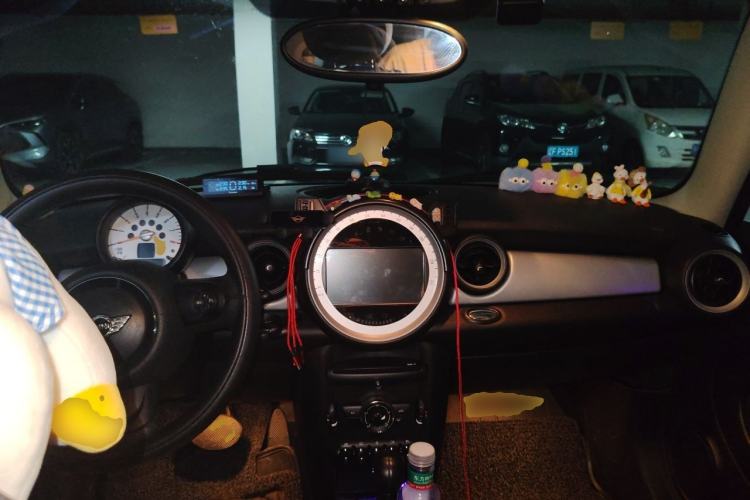 Used MINI 2013 1.6L ONE Limited Edition First Version Center Console