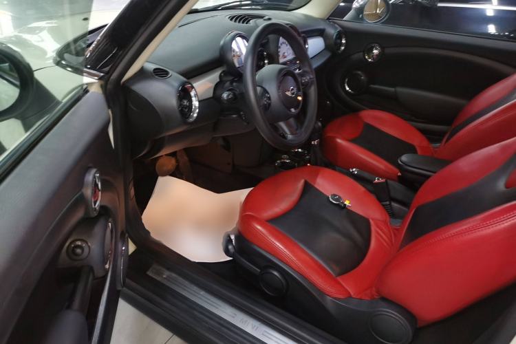 Used MINI 2013 1.6L ONE Limited Edition Third Version Driver Seat