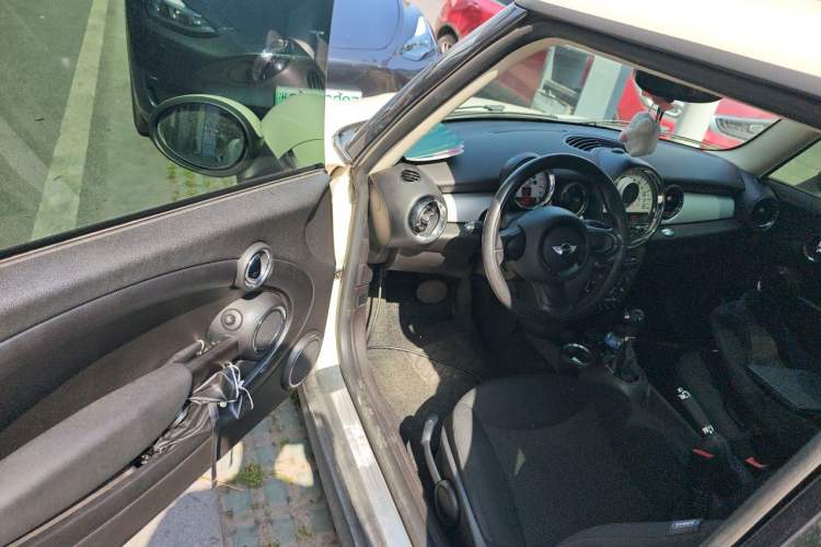Used MINI 2013 1.6L ONE Limited Edition First Version Driver Seat