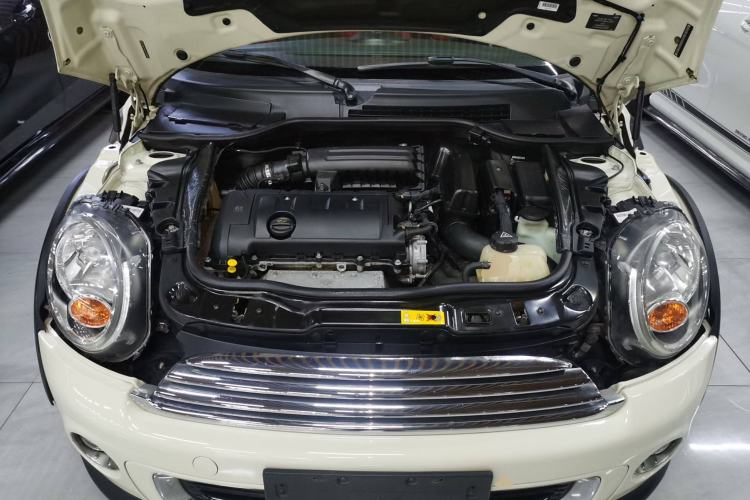 Used MINI 2013 1.6L ONE Limited Edition Third Version Engine Bay