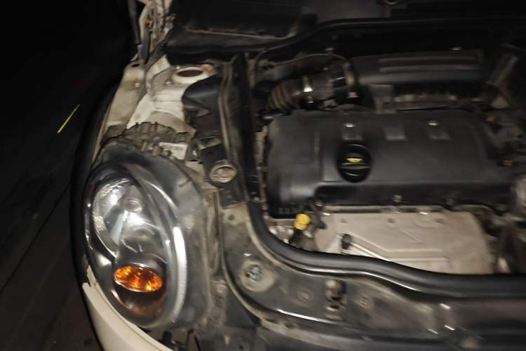 Used MINI 2013 1.6L ONE Limited Edition First Version Engine Bay Right