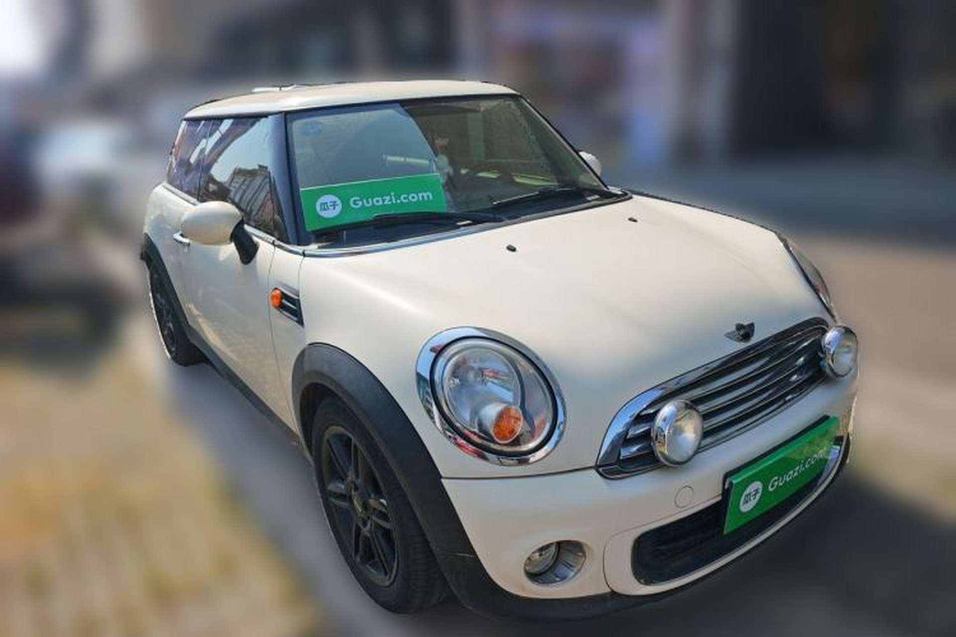 Used MINI 2013 1.6L ONE Limited Edition First Version Front Right 45 Deg
