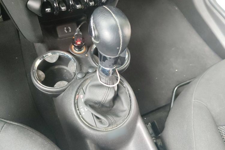Used MINI 2013 1.6L ONE Limited Edition Third Version Gear Lever