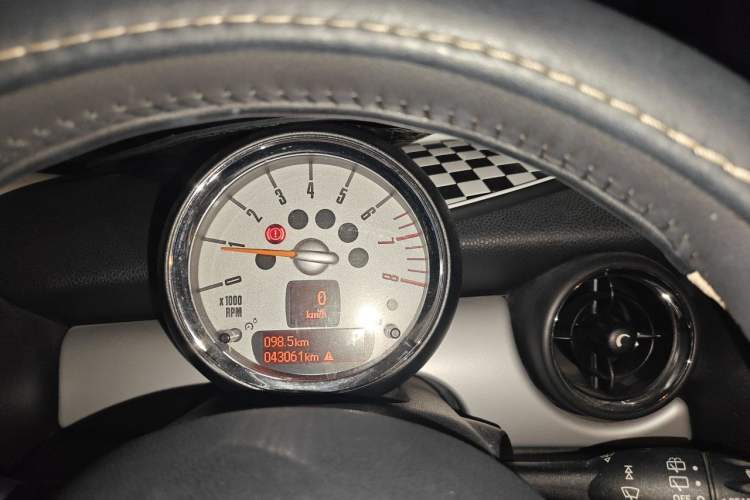 Used MINI 2013 1.6L ONE Limited Edition First Version Instrument Cluster