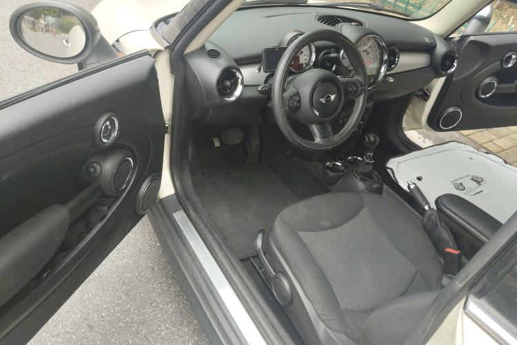 Used MINI 2013 1.6L ONE Limited Edition Third Version Interior 3