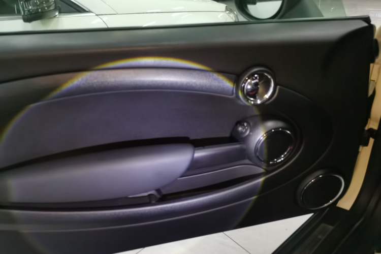 Used MINI 2013 1.6L ONE Limited Edition Third Version Left Front Door Interior
