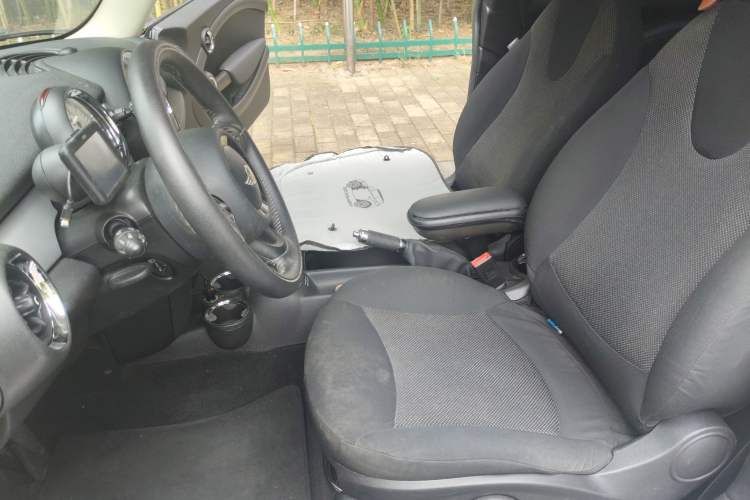 Used MINI 2013 1.6L ONE Limited Edition Third Version Left Front Seat