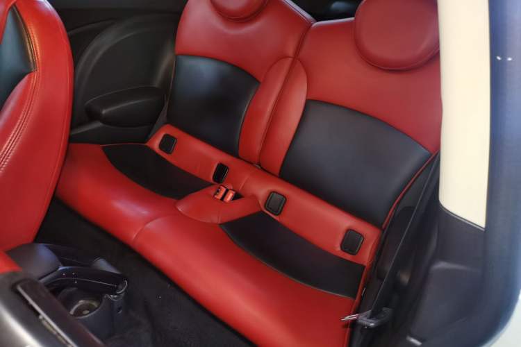 Used MINI 2013 1.6L ONE Limited Edition Third Version Left Rear Seat