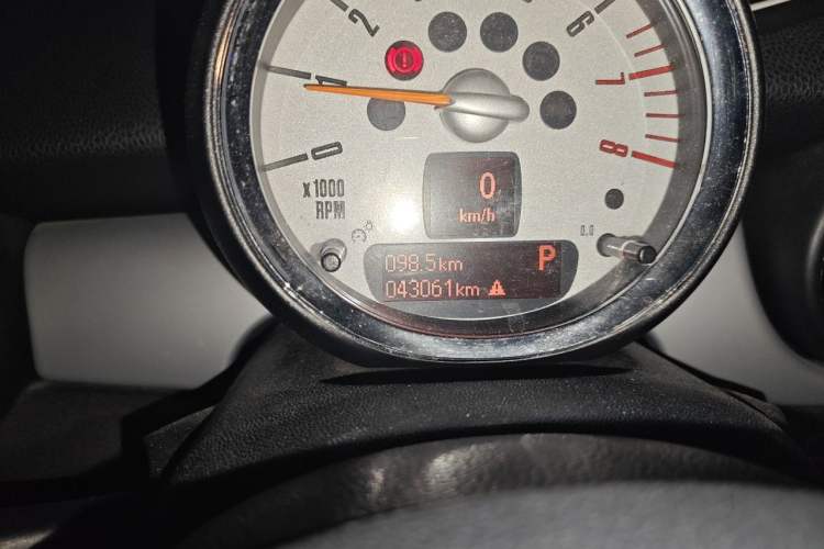 Used MINI 2013 1.6L ONE Limited Edition First Version Odometer Close Up