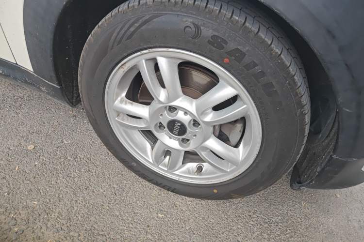 Used MINI 2013 1.6L ONE Limited Edition First Version Right Front Wheel Hub