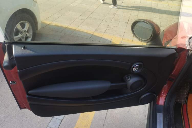 Used MINI 2013 1.6L ONE Limited Edition First Version Interior 8