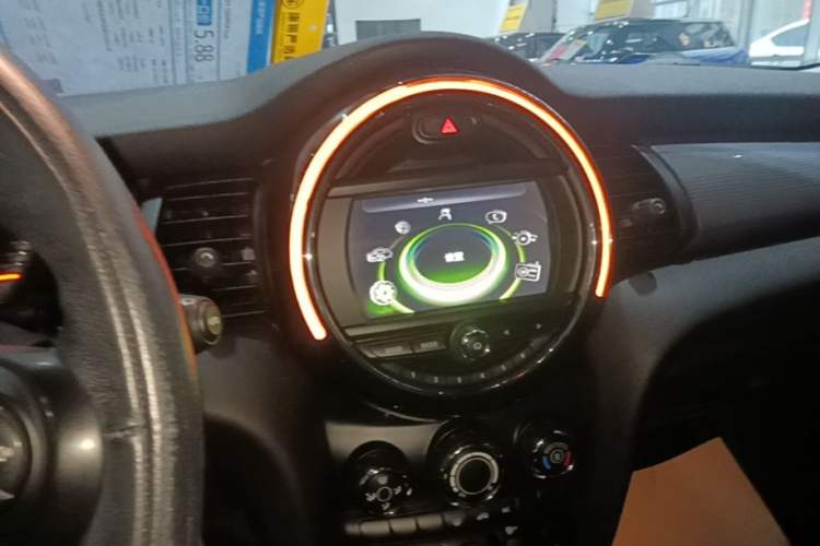 Used MINI 2014 1.5T COOPER Fun Audio And AC Panel