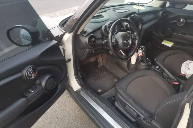 Used MINI 2014 1.5T COOPER Fun Driver Seat