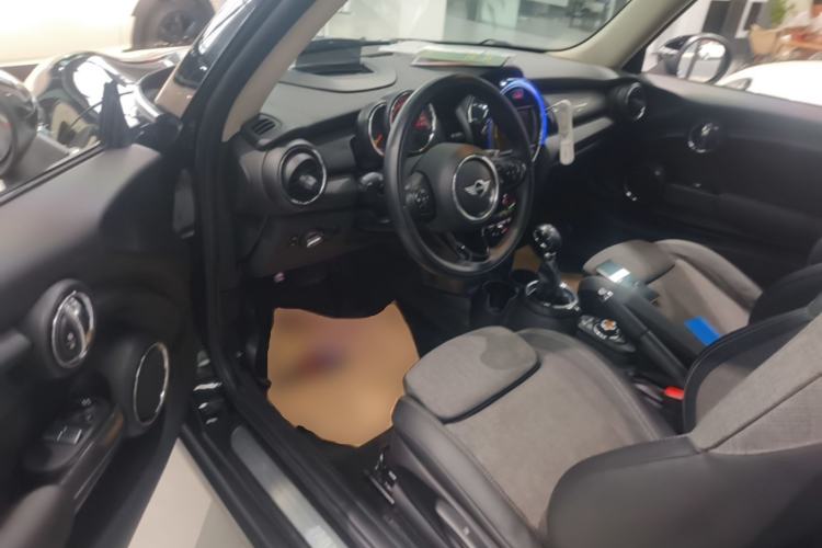 Used MINI 2014 1.5T COOPER Fun Driver Seat