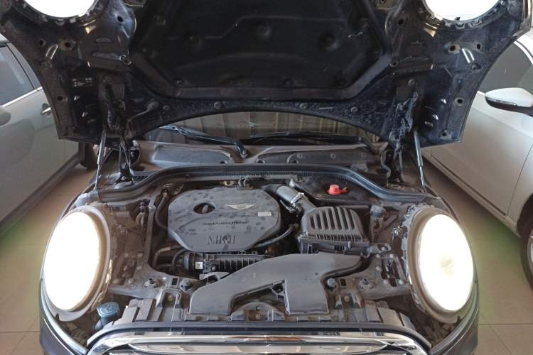 Used MINI 2014 1.5T COOPER Excitement Engine Bay
