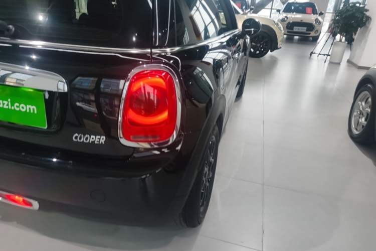 Used MINI 2014 1.5T COOPER Fun Exterior 3