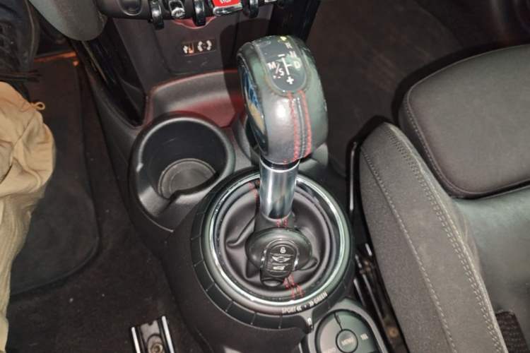 Used MINI 2014 2.0T COOPER S Fun Gear Lever