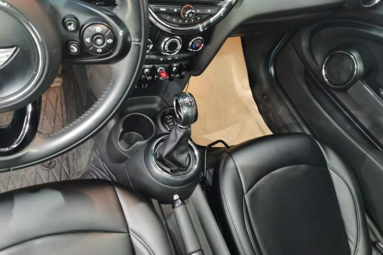 Used MINI 2014 1.2T ONE+ Gear Lever