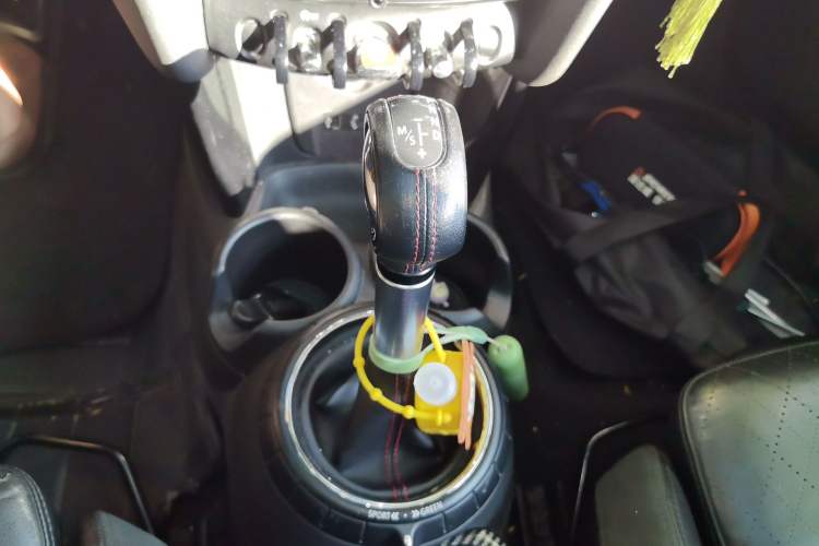 Used MINI 2014 2.0T COOPER S Excitement Gear Lever