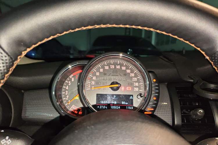 Used MINI 2014 1.5T COOPER Fun Instrument Cluster