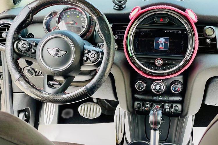 Used MINI 2014 1.2T ONE+ Interior 1
