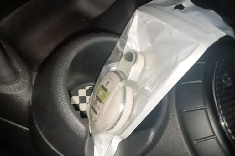 Used MINI 2014 1.5T COOPER Fun Interior 1