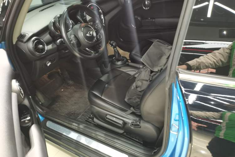 Used MINI 2014 1.2T ONE+ Left Front Seat