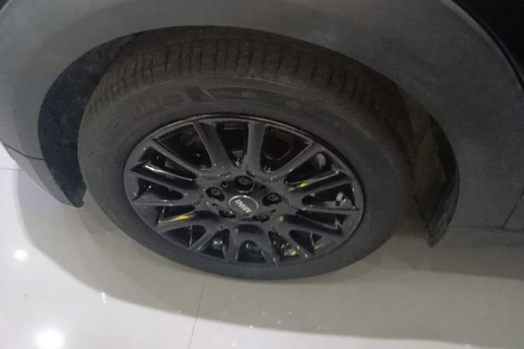 Used MINI 2014 1.5T COOPER Fun Left Front Wheel Hub