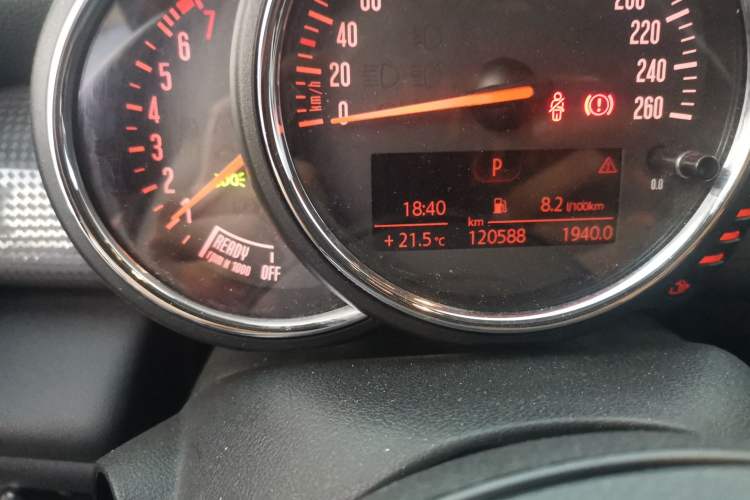 Used MINI 2014 1.5T COOPER Fun Odometer Close Up