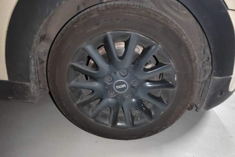 Used MINI 2014 1.5T COOPER Fun Right Front Wheel Hub