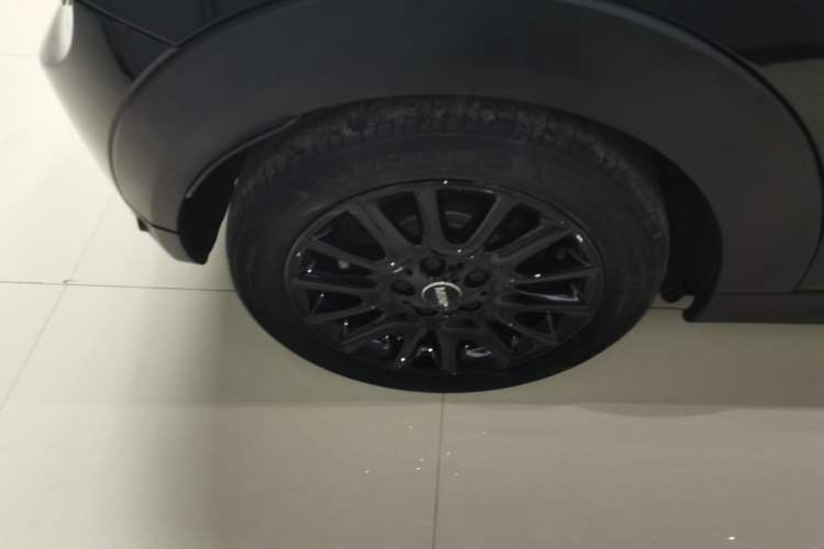 Used MINI 2014 1.2T ONE+ Right Rear Wheel Hub