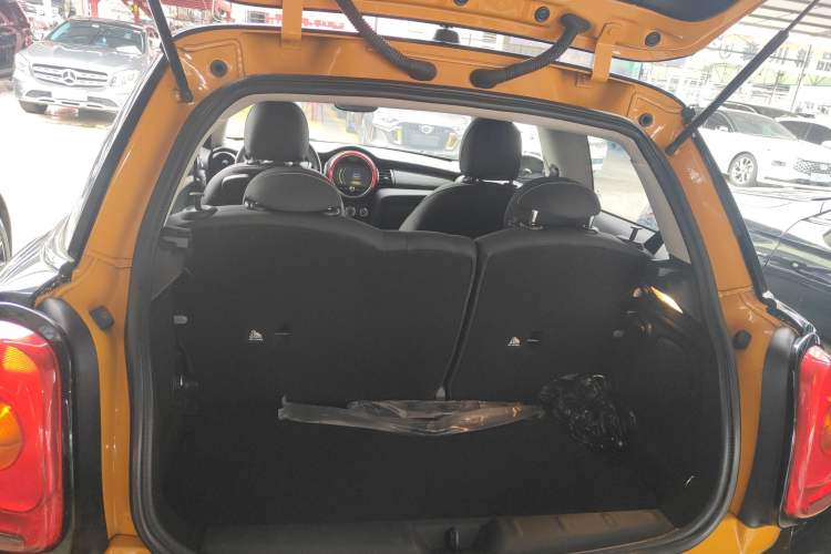 Used MINI 2014 1.5T COOPER Fun Trunk