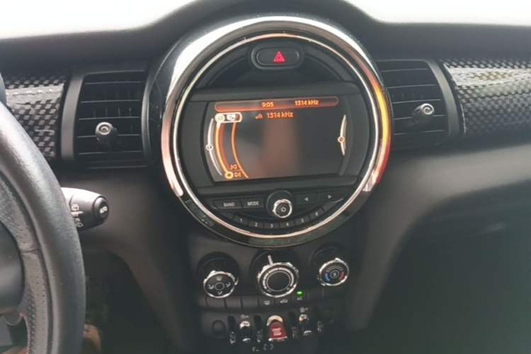 Used MINI 2014 2.0T COOPER S Fun Audio And AC Panel