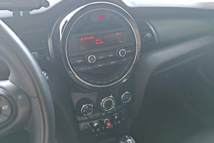 Used MINI 2014 1.2T ONE+ Audio And AC Panel