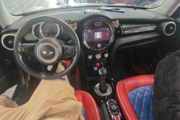 Used MINI 2014 1.5T COOPER Fun Center Console