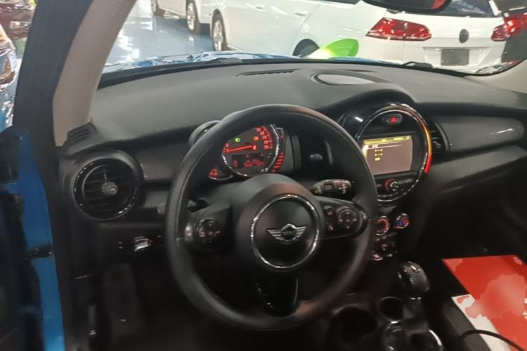 Used MINI 2014 1.5T COOPER Fun Center Console
