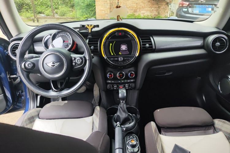 Used MINI 2014 1.5T COOPER Fun Center Console