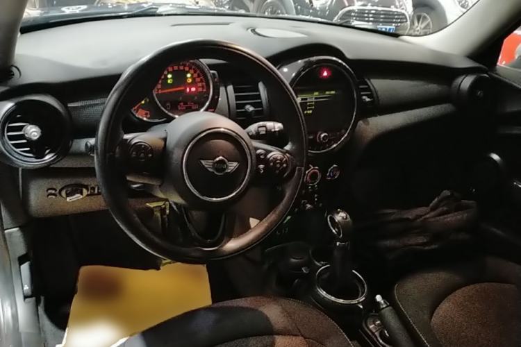 Used MINI 2014 1.5T COOPER Fun Center Console