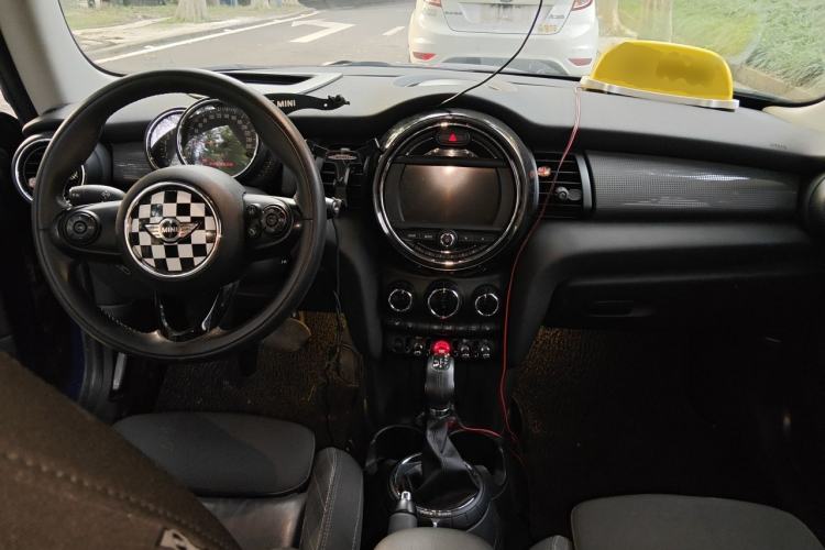 Used MINI 2014 1.5T COOPER Excitement Center Console